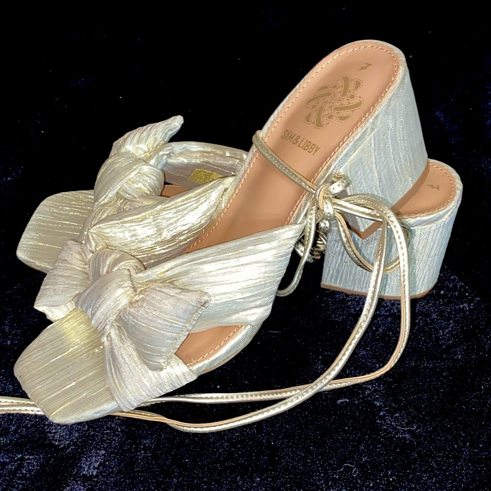 White gold Sam & Libby tied slingback block heel, size 7 in women's.